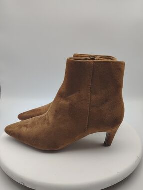 New Universal Thread Brown Suede Pointed Toe Ankle Booties Size Woman's 9